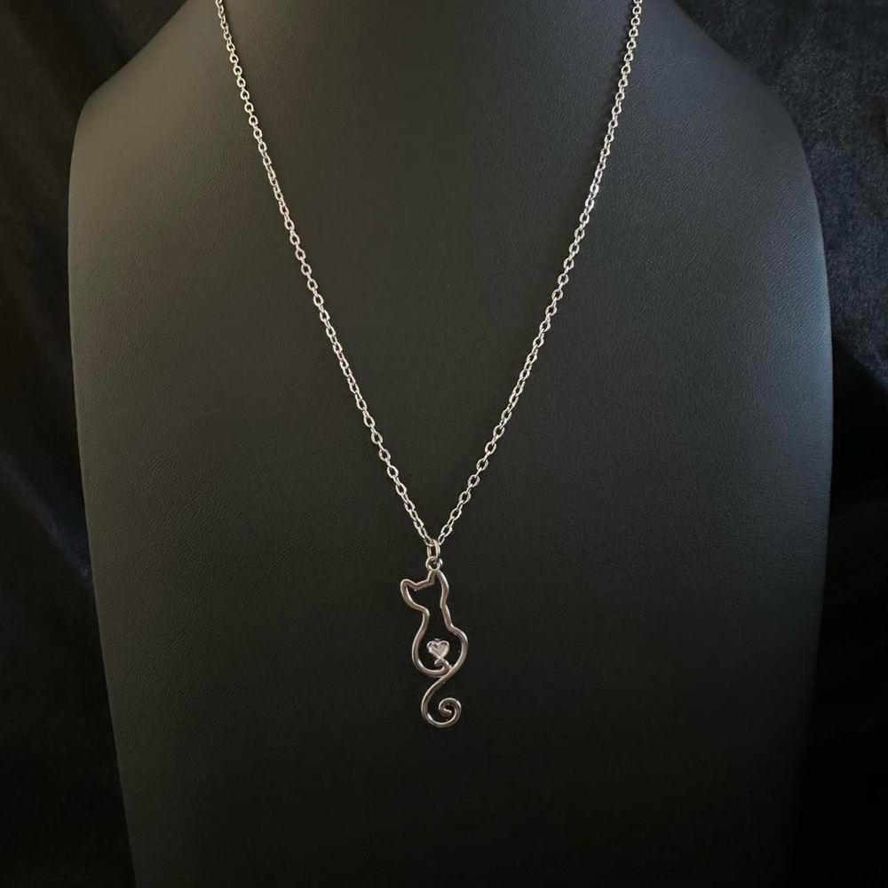 Cute Cat Necklace - Picture 2 of 2